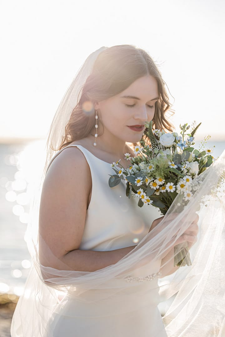 Brautfotoshooting am Strand von Stein bei Sonnenuntergang