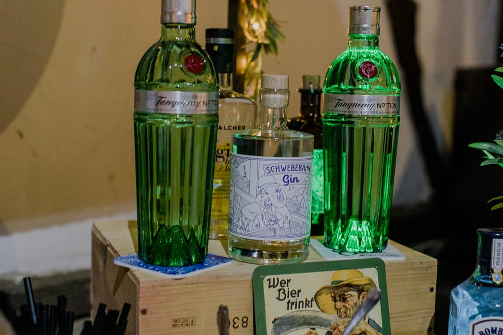 Detailaufnahme von Ginbar– liebevolle Details der Hochzeitstafel