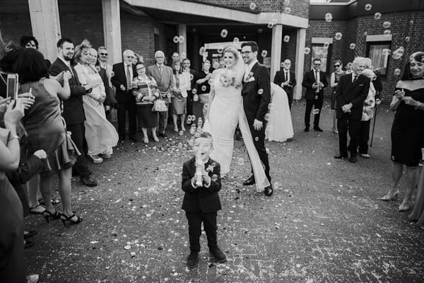 Unvergessliche Sommerhochzeit an der Ostsee festhalten
