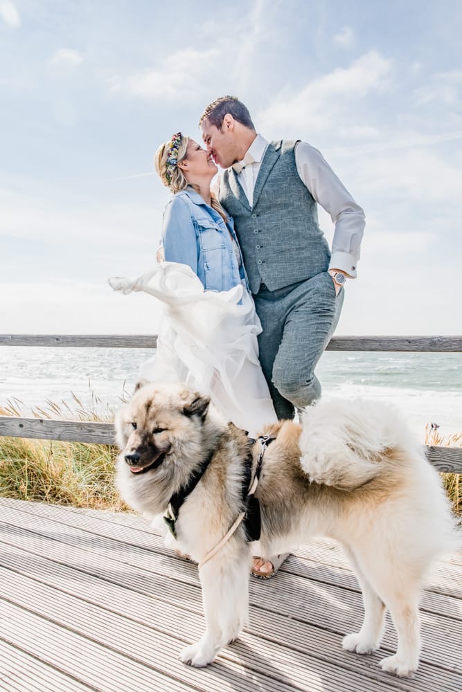 Hochzeitsreportage auf Sylt in Kaitum - Fotografin Petra Fiedler. Hochzeitsfotografin für Hochzeitsreportage auf Sylt buchen.